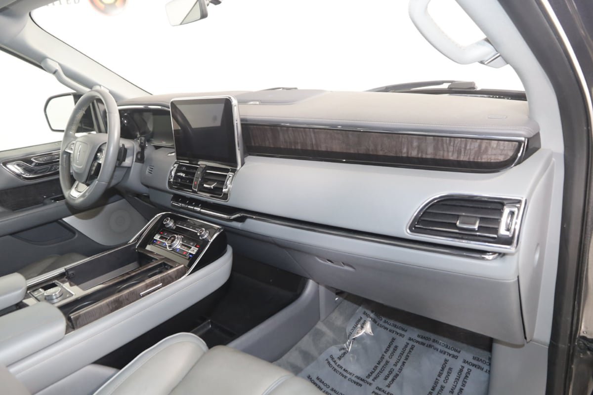 Used 2018 Lincoln Navigator Reserve w/ Technology Package AWD/4WD image 37
