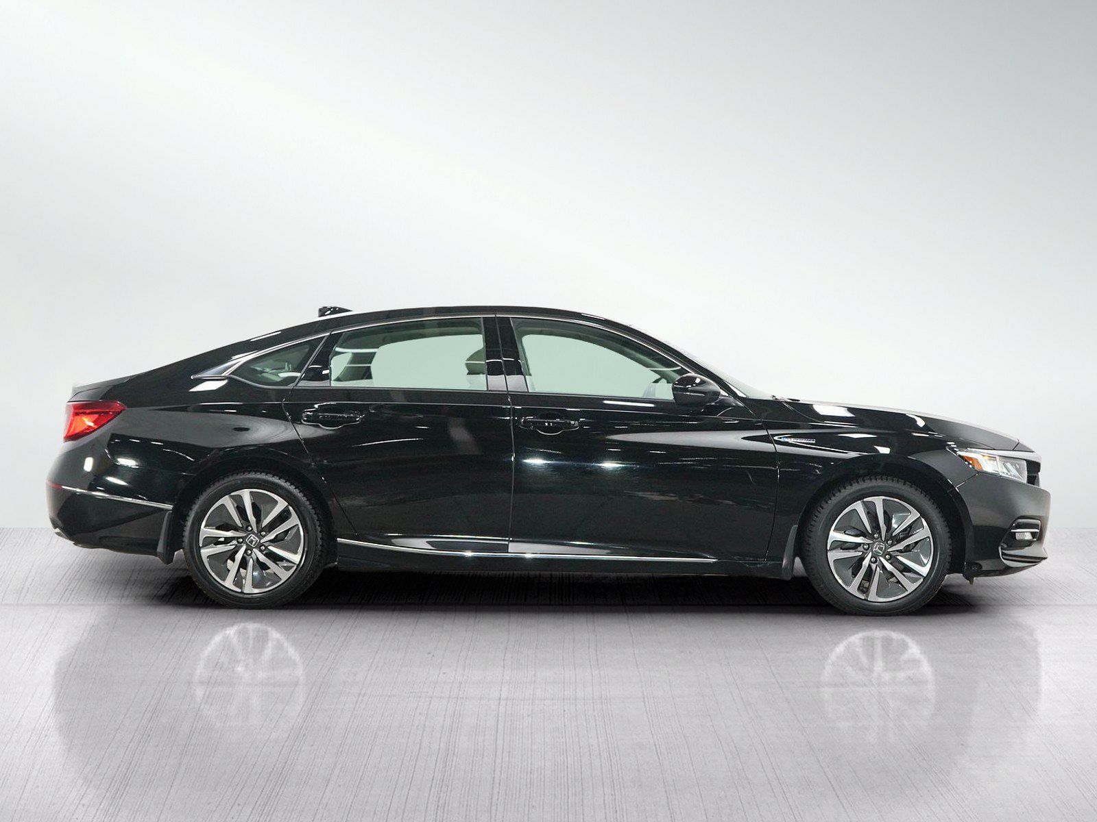 Used 2018 Honda Accord EX-L image 6