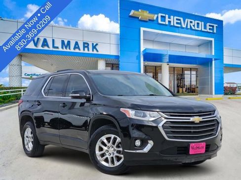 Certified 2018 Chevrolet Traverse LT FWD image 1