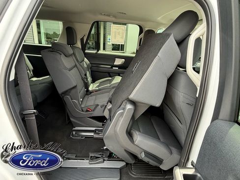 Used 2025 Ford Expedition Max Active AWD/4WD image 19