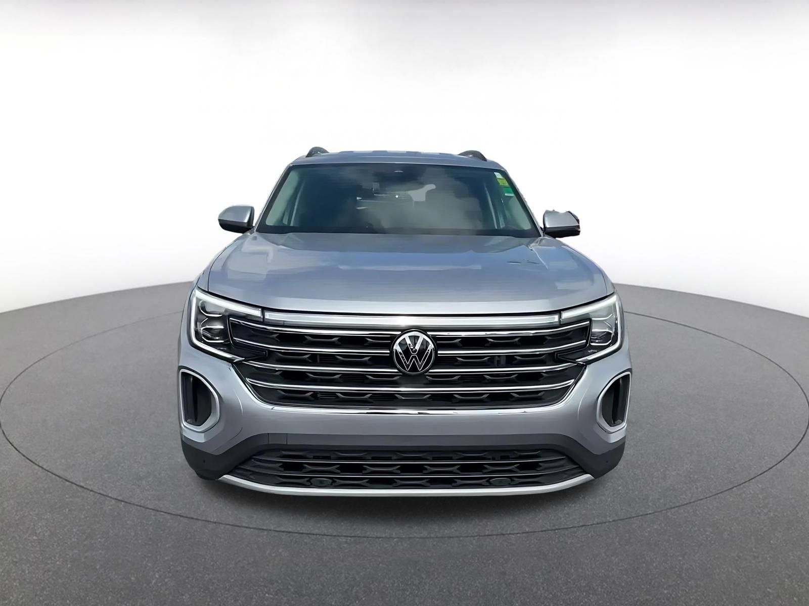 Used 2026 Volkswagen Atlas SE AWD/4WD image 4