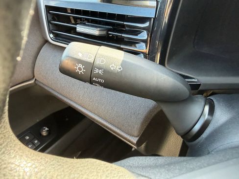 Used 2025 Toyota Camry LE FWD image 22