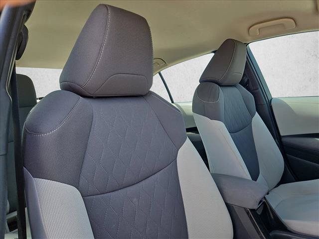 Used 2020 Toyota Corolla LE FWD image 19