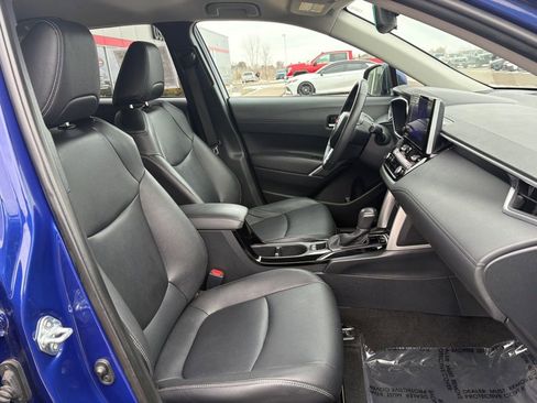 Certified 2024 Toyota Corolla Cross XLE image 15