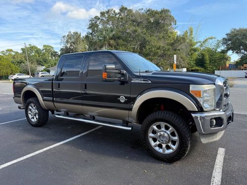 Used 2013 Ford F250 Lariat w/ Lariat Interior Pkg image 1