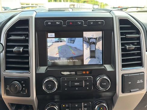 Used 2020 Ford F350 Lariat w/ Lariat Ultimate Package AWD/4WD image 25