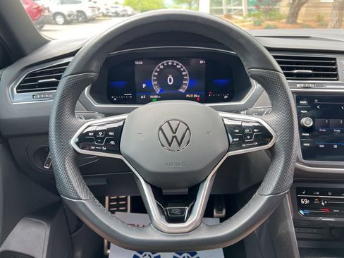 Used 2023 Volkswagen Tiguan SE R-Line FWD image 15