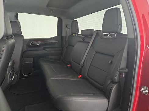Used 2025 GMC Sierra 1500 SLT w/ SLT Convenience Package AWD/4WD image 31