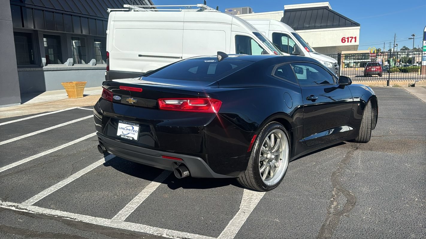 Used 2016 Chevrolet Camaro LT RWD image 3