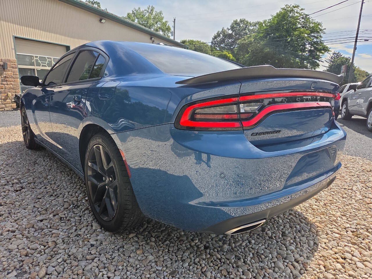 Used 2021 Dodge Charger SXT w/ Blacktop Package RWD image 7