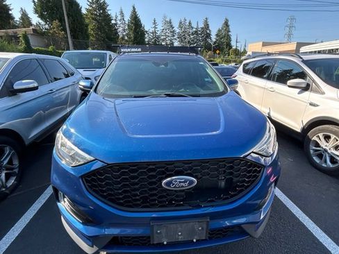 Used 2020 Ford Edge ST-Line w/ Cold Weather Package AWD/4WD image 2