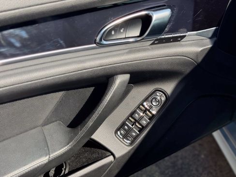 Used 2015 Porsche Panamera S RWD image 15
