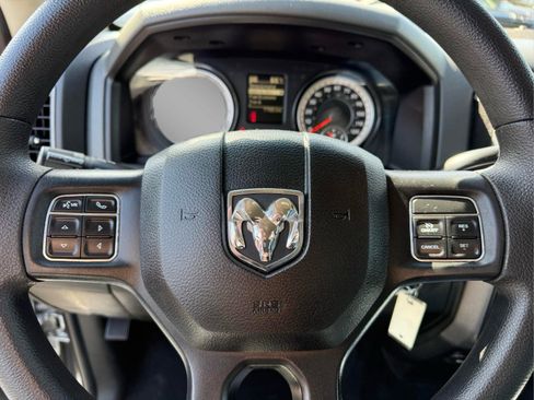 Used 2018 RAM 2500 Tradesman w/ Chrome Appearance Group AWD/4WD image 32