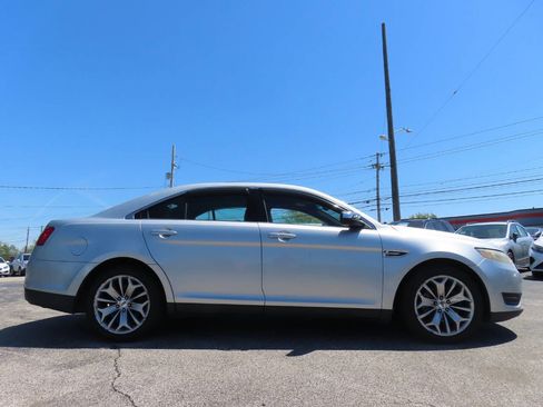 Used 2015 Ford Taurus Limited FWD image 6