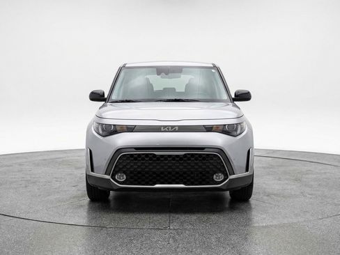 Used 2025 Kia Soul LX w/ LX Technology Package FWD image 2