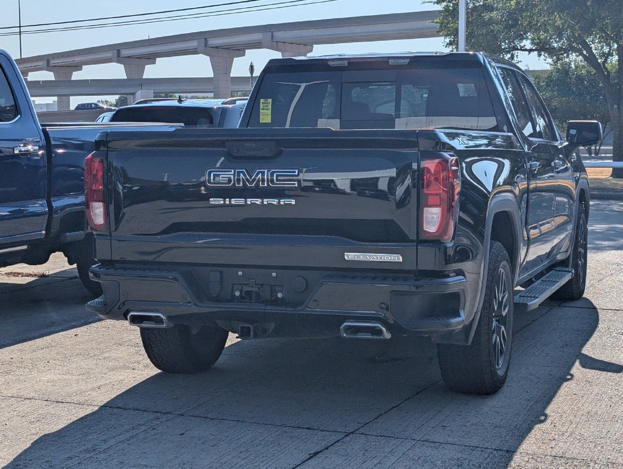 Used 2025 GMC Sierra 1500 Elevation w/ Elevation Premium Package AWD/4WD image 4