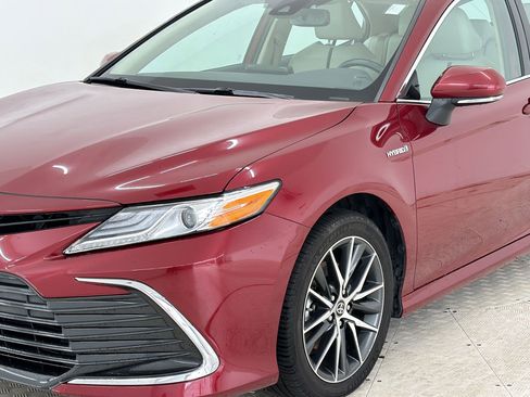 Used 2021 Toyota Camry XLE FWD image 21