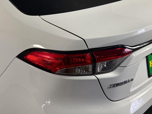 Used 2024 Toyota Corolla LE FWD image 35