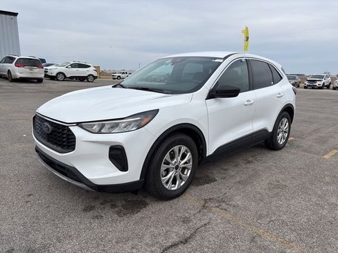 Used 2023 Ford Escape Active FWD image 5