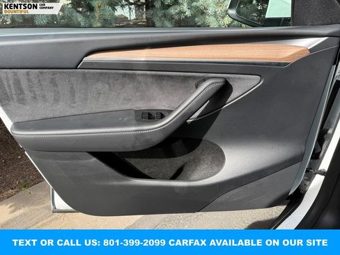 Used 2025 Tesla Model Y Long Range image 17