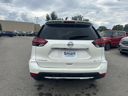 Used 2019 Nissan Rogue SL w/ Premium Package AWD/4WD image 9