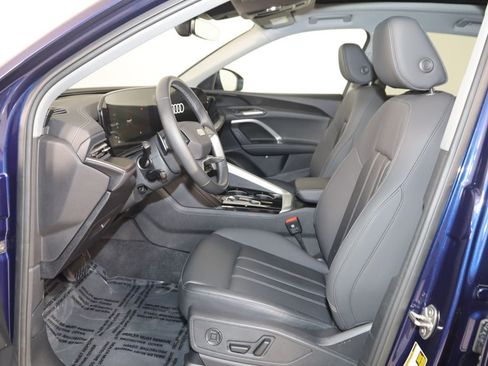 Used 2025 Audi Q5 Premium w/ Convenience Package AWD/4WD image 12