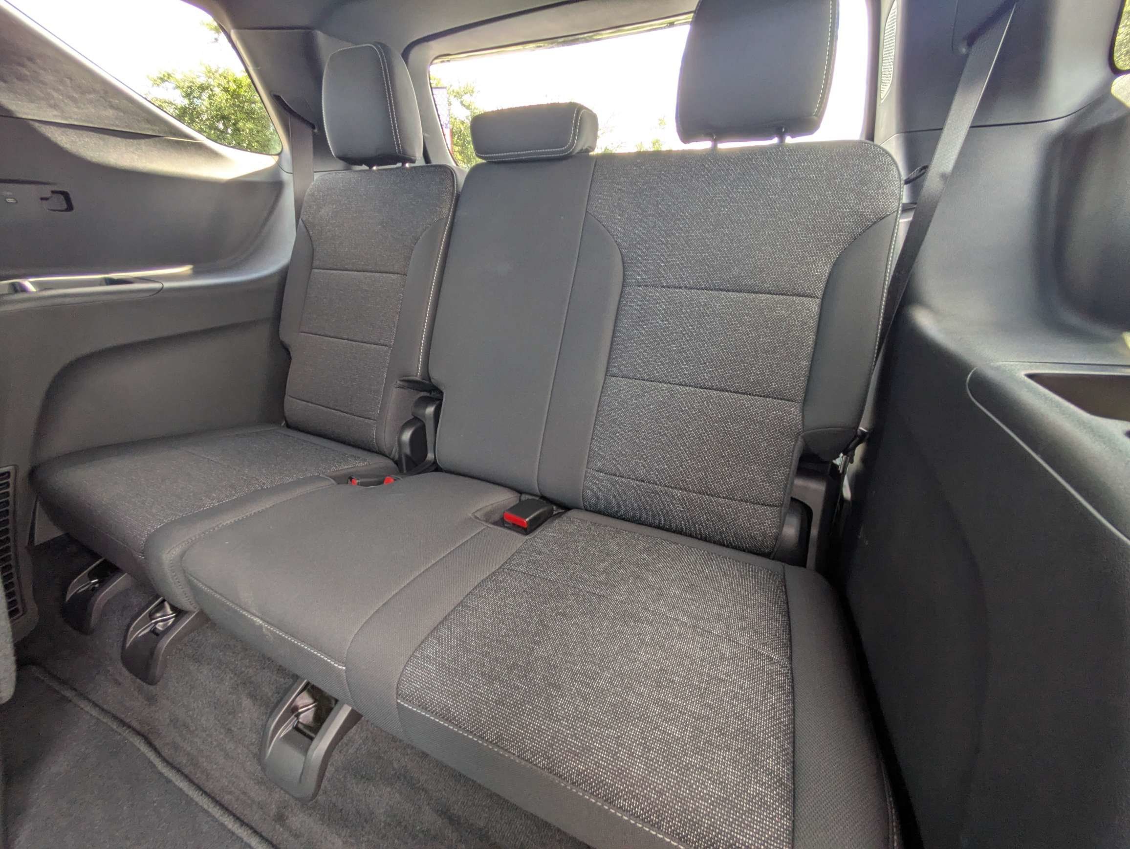 Used 2025 Chevrolet Traverse LT FWD image 9