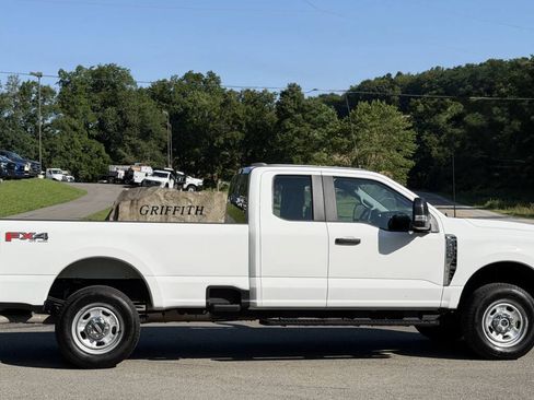 Used 2024 Ford F250 XL w/ FX4 Off-Road Package AWD/4WD image 2