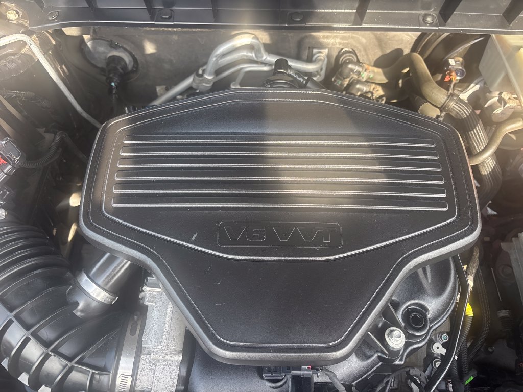 Used 2017 GMC Acadia SLT FWD image 29