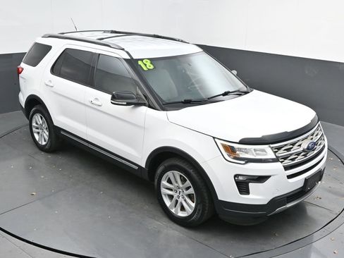 Used 2018 Ford Explorer XLT w/ Equipment Group 201A image 35