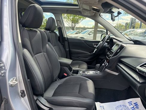 Used 2023 Subaru Forester Premium AWD/4WD image 29