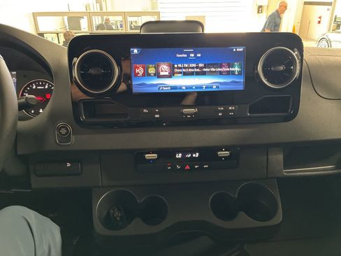 New 2025 Mercedes-Benz Sprinter 2500 image 14