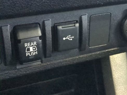 Certified 2021 Toyota Tacoma SR5 image 20