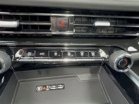 New 2026 Chevrolet Suburban High Country AWD/4WD image 17