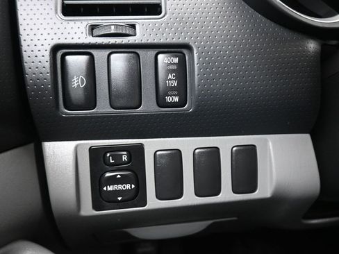 Used 2005 Toyota Tacoma PreRunner image 21