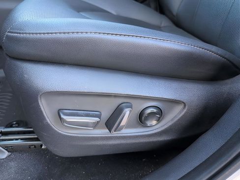 Used 2024 Toyota Grand Highlander FWD image 32