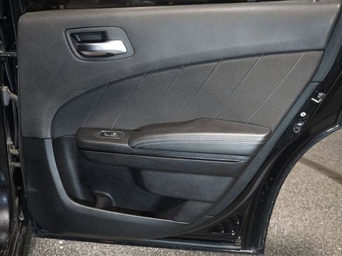 Used 2019 Dodge Charger SXT w/ Blacktop Package image 26