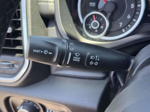 Used 2026 RAM 1500 Laramie AWD/4WD image 22