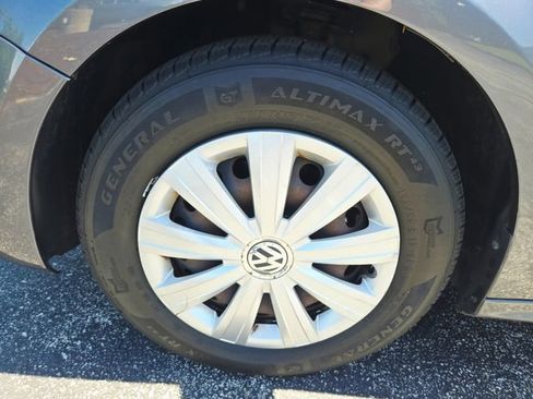 Used 2014 Volkswagen Jetta S FWD image 28
