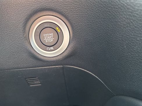 New 2026 Chrysler Pacifica Limited w/ S Appearance Package image 31