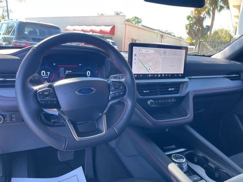 Used 2025 Ford Explorer ST-Line w/ ST-Line Street Pack image 14