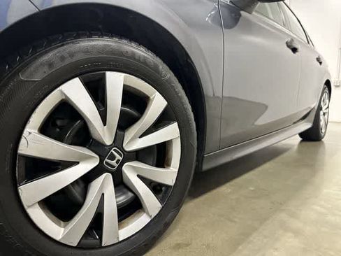 Used 2025 Honda Civic LX image 28