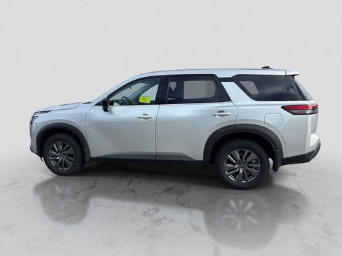 Certified 2024 Nissan Pathfinder S AWD/4WD image 2