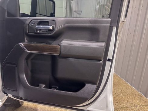 Used 2023 Chevrolet Silverado 2500 LT image 26