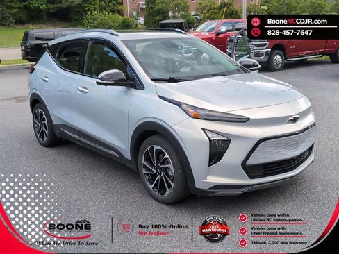 Used 2022 Chevrolet Bolt EUV Premier w/ Sun & Sound Package FWD image 1