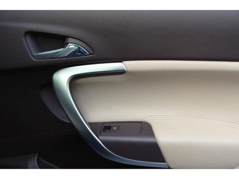 Used 2015 Buick Regal Premium image 39