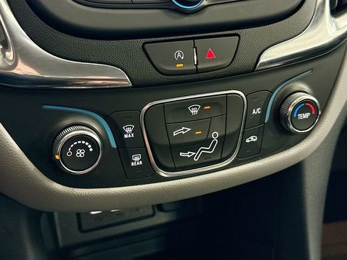 Used 2024 Chevrolet Equinox LS image 16