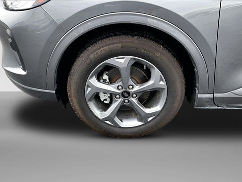 Used 2024 Ford Escape ST-Line w/ Tech Pack #1 FWD image 2