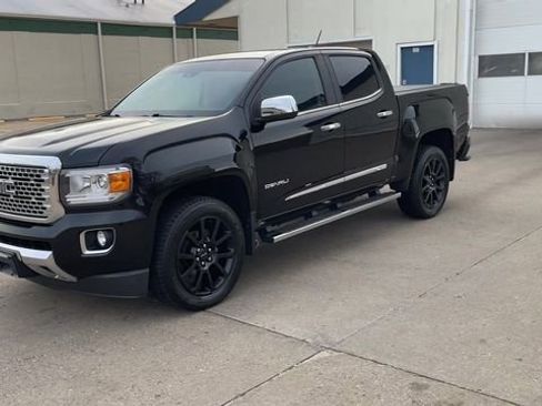 Used 2020 GMC Canyon Denali image 4