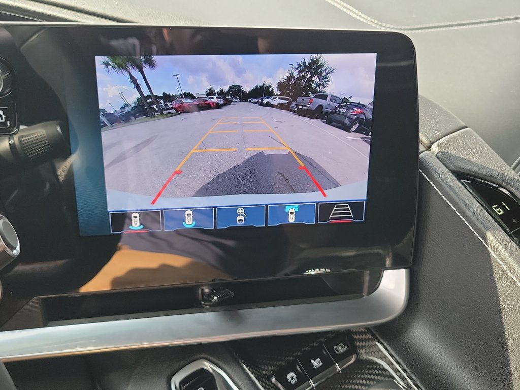 Used 2025 Chevrolet Corvette Z06 RWD image 16